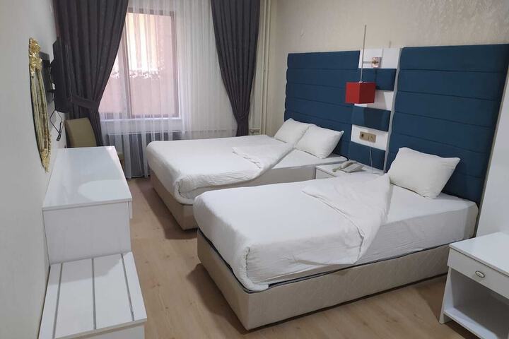 Room 10 of 31