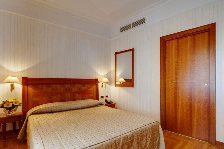 Room 22 of 41