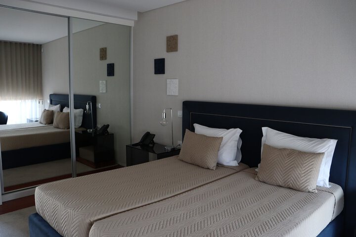 Room 15 of 43