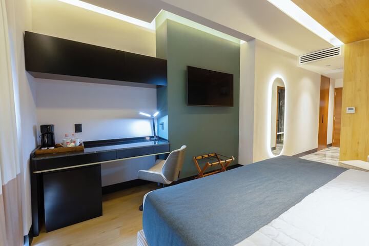 Room 14 of 50
