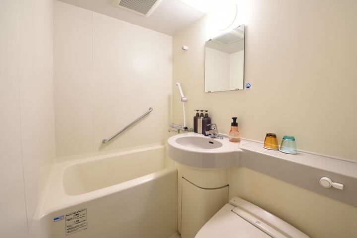 Room 15 of 27