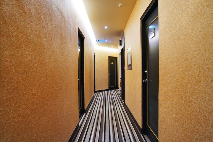 Ballroom/Hall 62 of 66