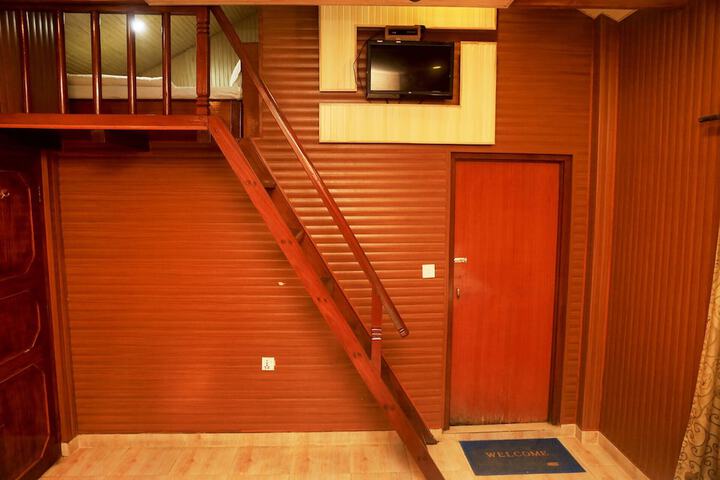 Room 18 of 66