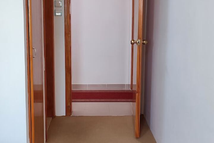 Room 21 of 175