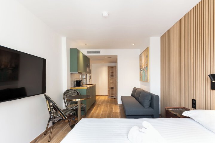 Room 36 of 70