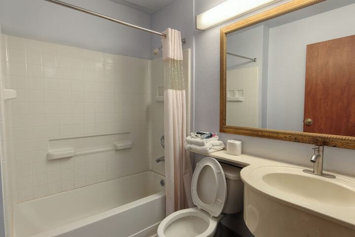 Room 21 of 24