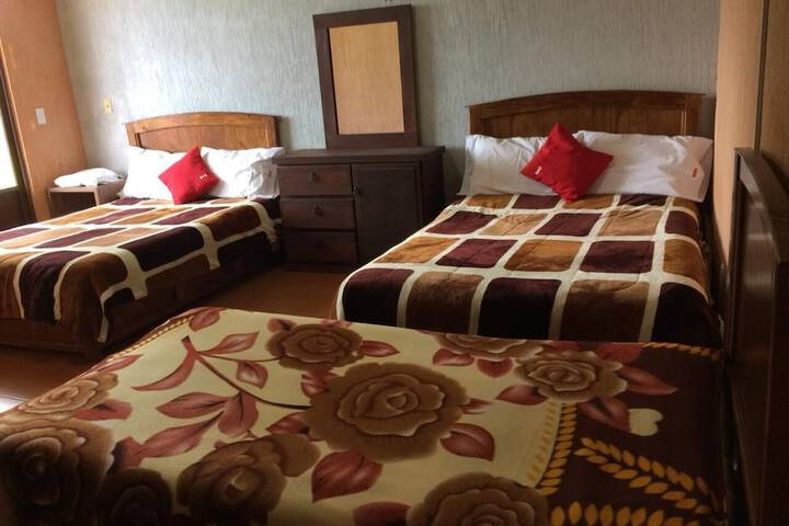 Room 40 of 77