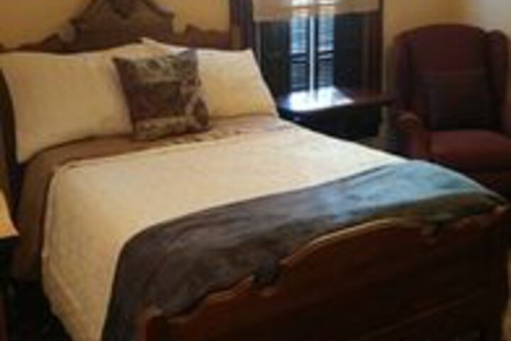 Room 11 of 34