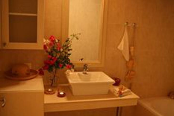 Room 5 of 33