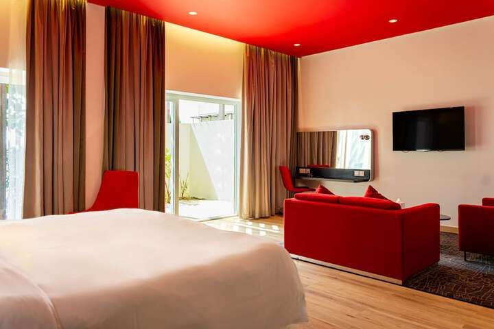 Room 25 of 128