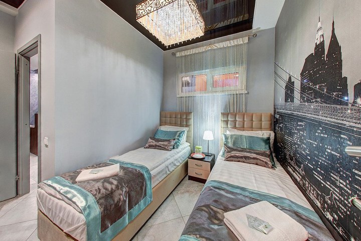 Room 4 of 52