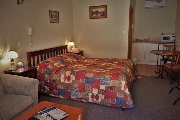 Room 7 of 42