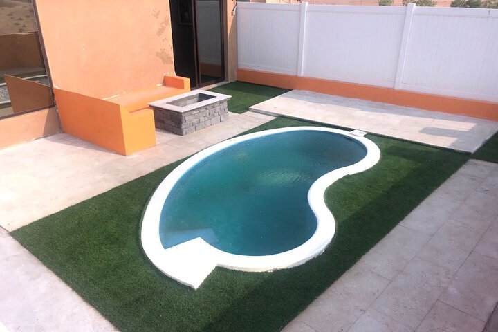 Pool 62 of 85