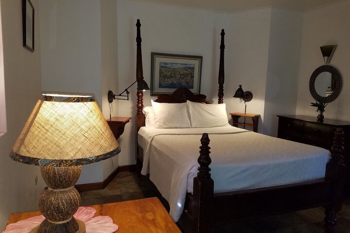 Room 26 of 80