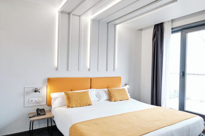 Room 40 of 99