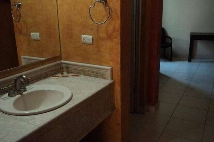 Room 7 of 14