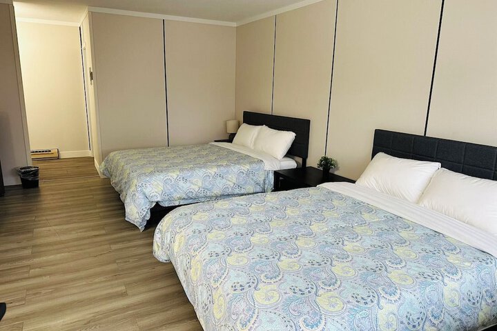 Room 9 of 9