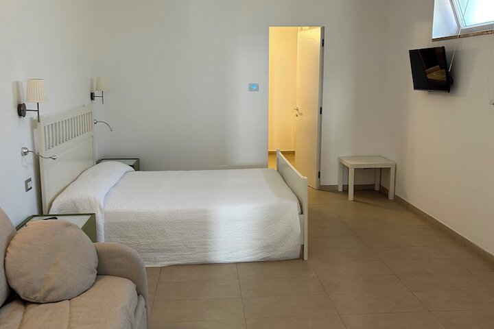 Room 10 of 30