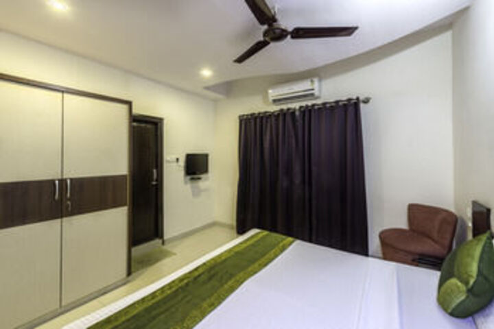 Room 7 of 17