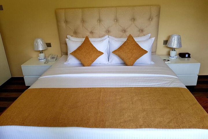 Room 4 of 38