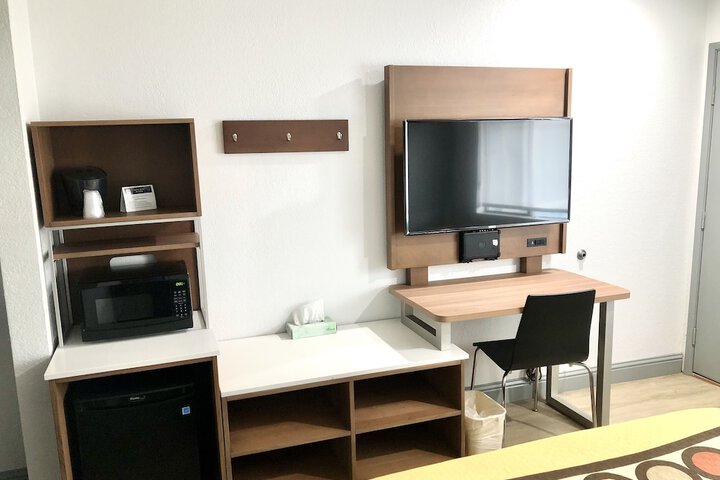 Room 42 of 76
