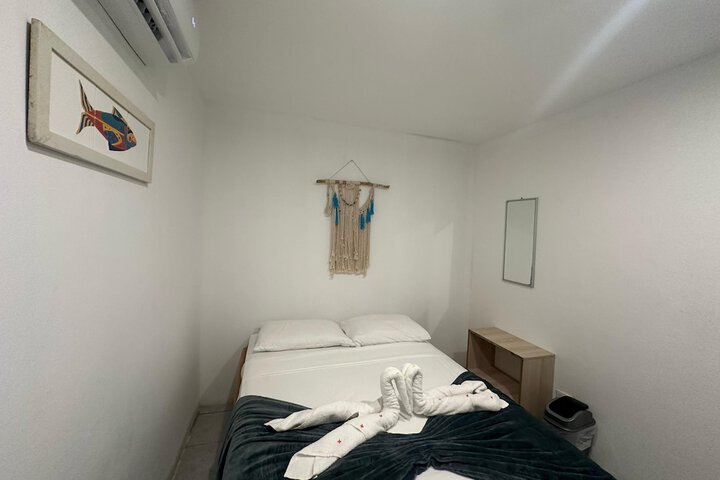 Room 25 of 99