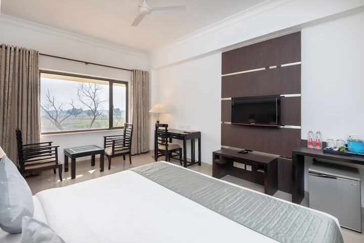 Room 15 of 40