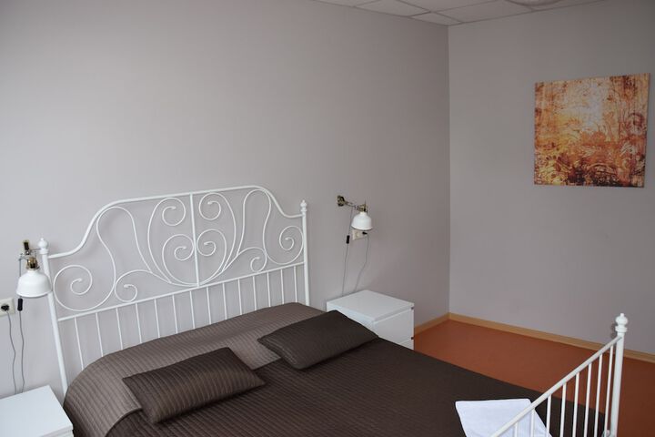 Room 7 of 36
