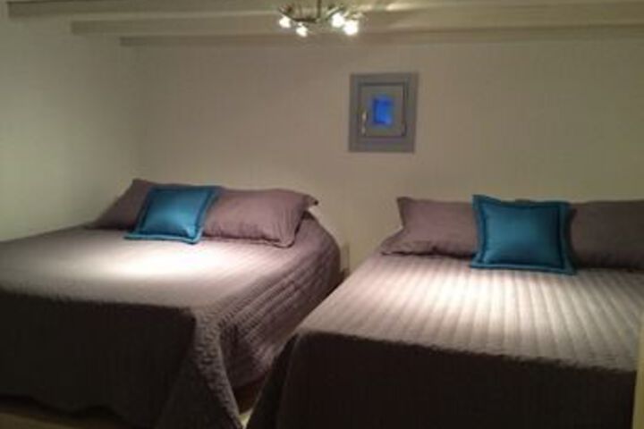 Room 14 of 22