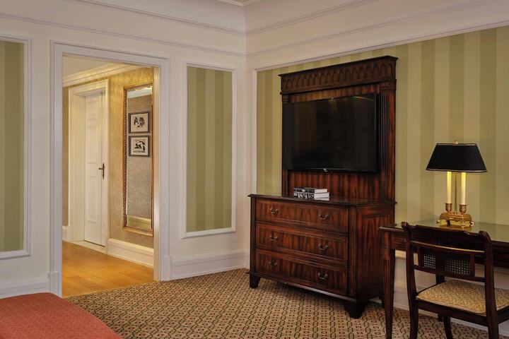 Room 36 of 147