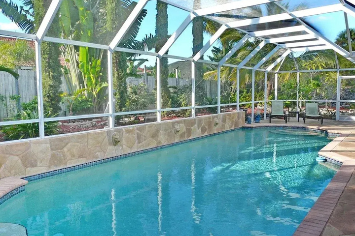 Pool 10 of 16