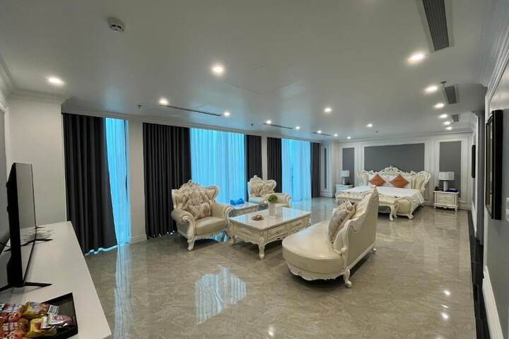 Room 15 of 20