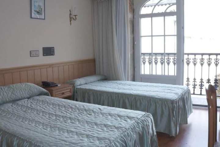 Room 8 of 36