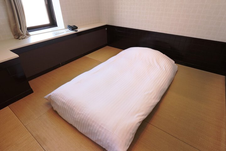 Room 12 of 35