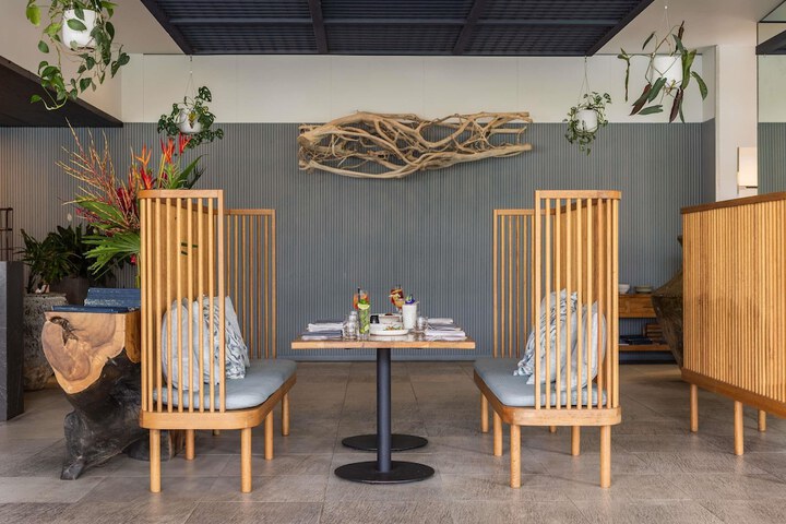 Dining 107 of 147