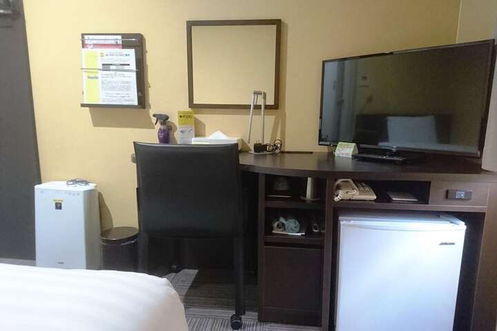 Room 7 of 51
