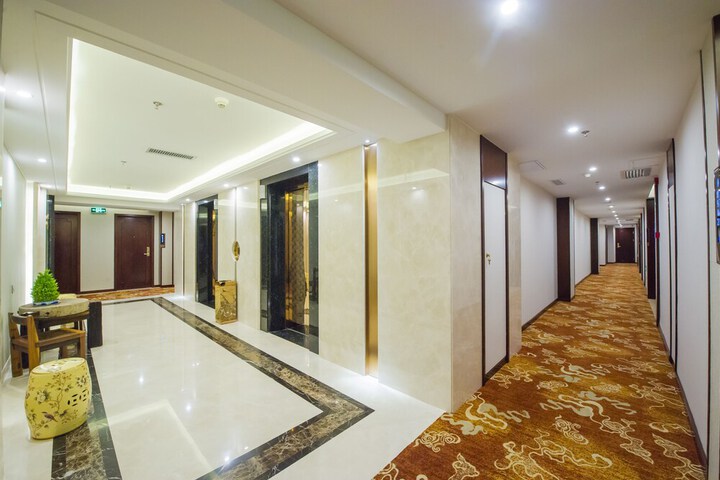 Hotel Interior 12 of 64