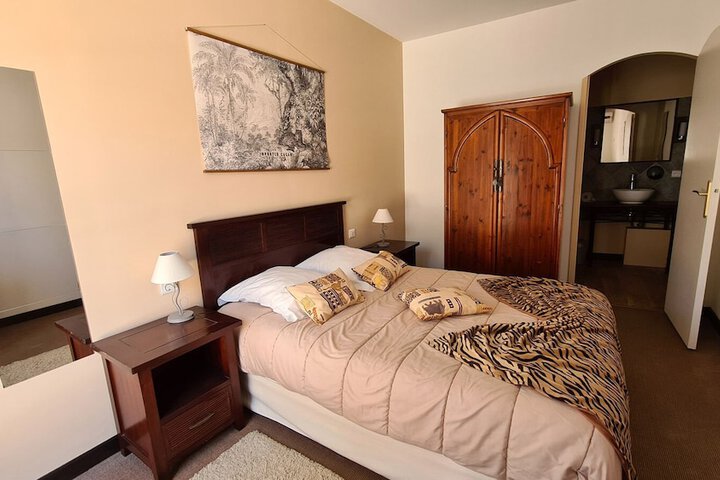 Room 4 of 36
