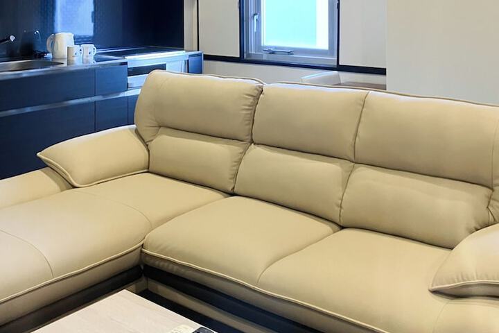 Room 9 of 19