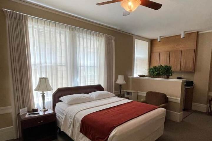 Room 9 of 21