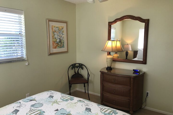 Room 14 of 115