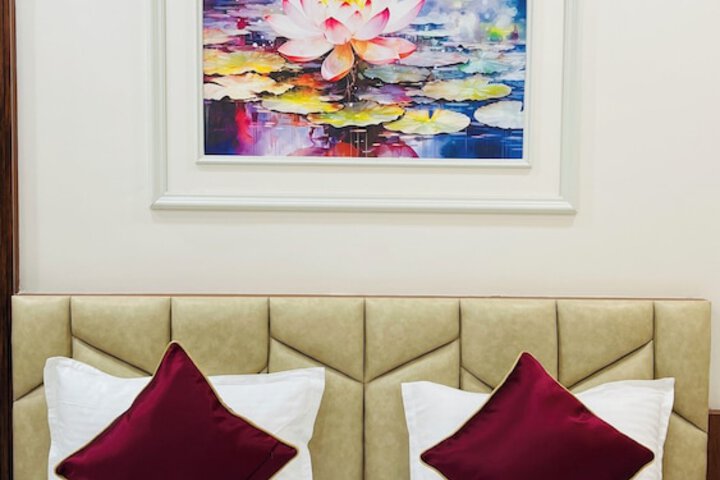 Room 7 of 19