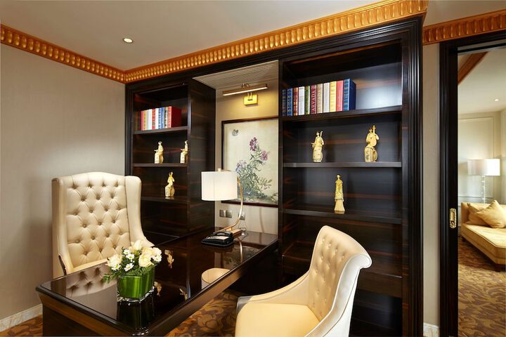 Room 6 of 58