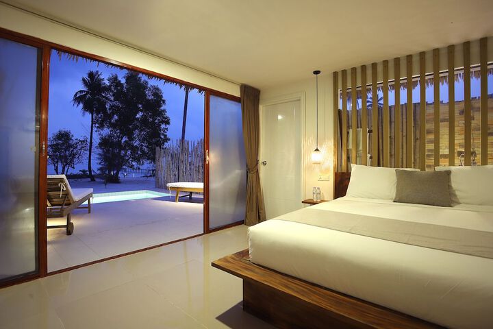 Room 9 of 43