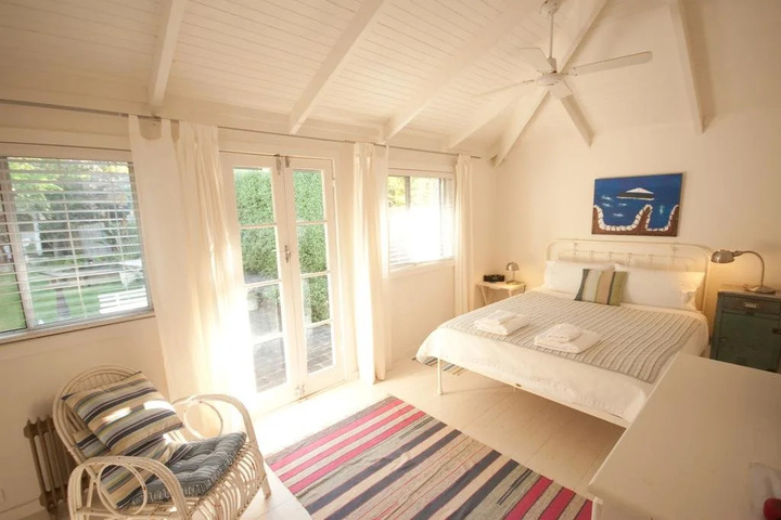 Room 5 of 13