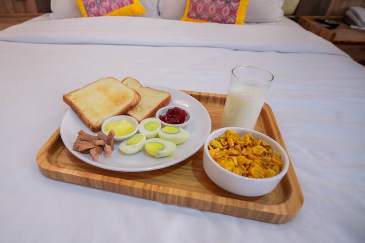 Breakfast/Coffee Service 70 of 95