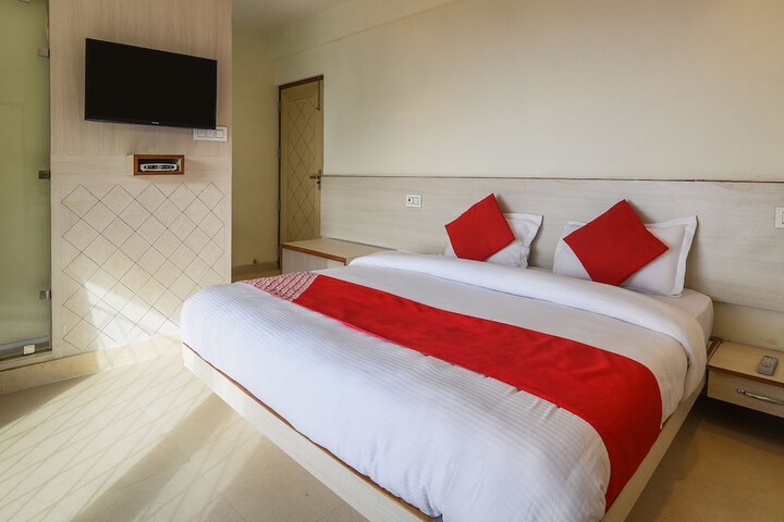 Room 8 of 26