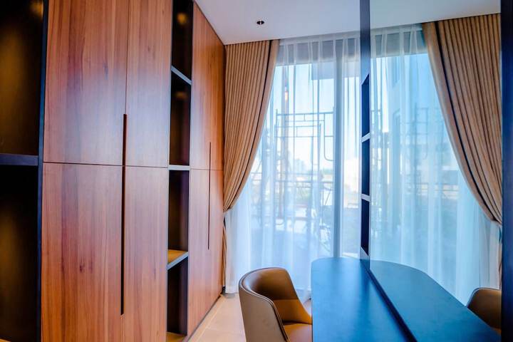 Room 20 of 168