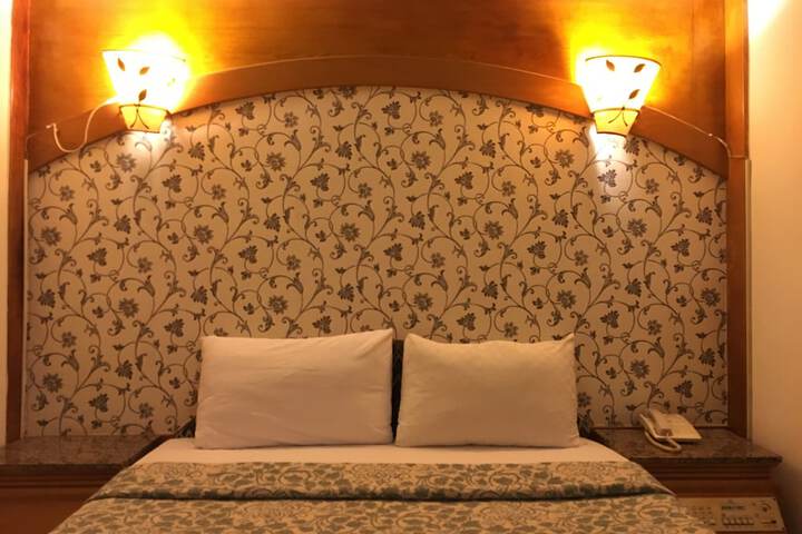 Room 11 of 71