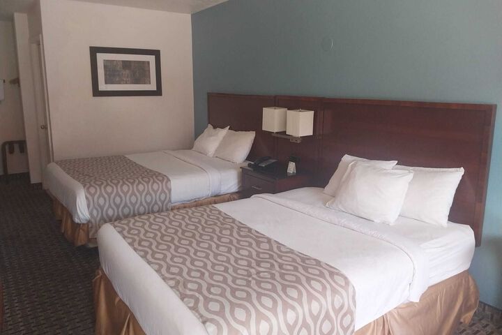 Room 10 of 15